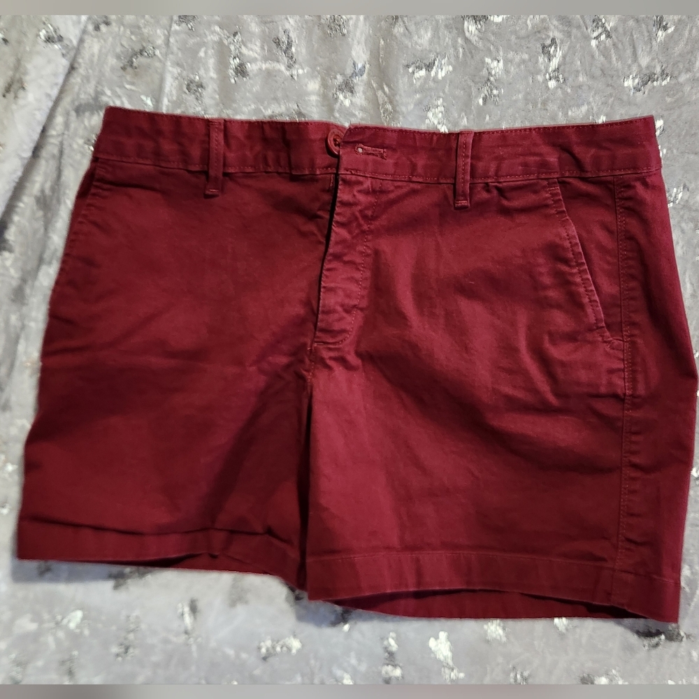 Eddie Bauer- Women's(10) Red Legand Wash Stretch Slightly Curvy Shorts - Picture 2 of 3